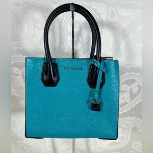 4239: Michael Kors Mercer Colorblock Pebbled Leather Satchel Turquoise White